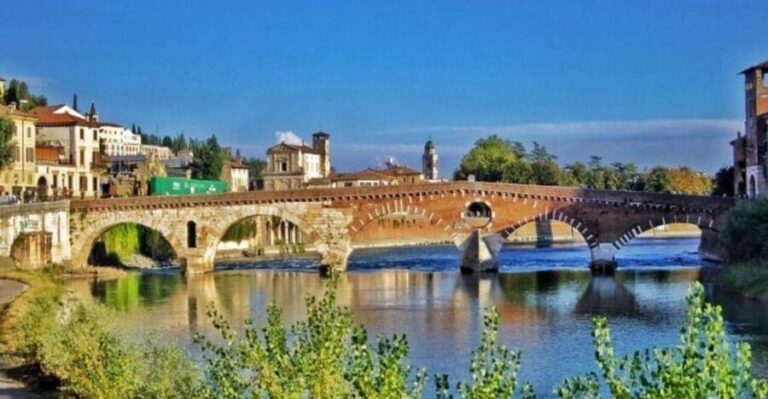 Verona: Highlights and Hidden Gems Walking Tour - The lively squares: Piazza delle Erbe and Piazza dei Signori