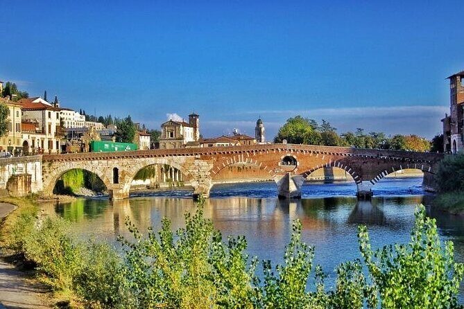 Verona Highlights & Hidden Gems Walking Tour - Piazza Bra: Your Verona Launch Pad