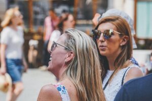 Verona Highlights Walking Tour in Small-group - Starting at Piazza Bra: how the walk stays relaxed