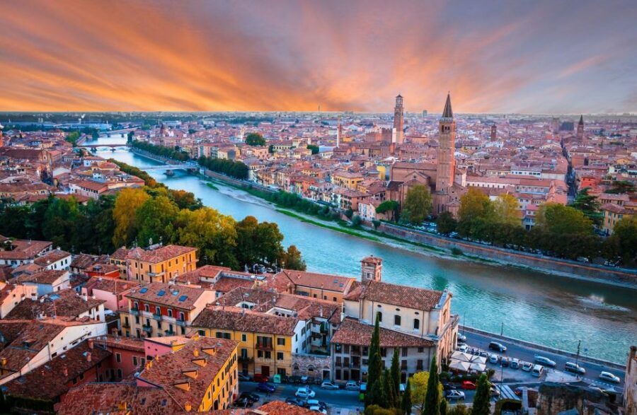 Verona: Romeo and Juliet Guided Walking Tour - Piazza dei Signori: Where Verona’s Power Reads in Stone