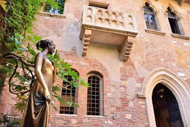 Verona: Romeo and Juliet Guided Walking Tour - Casa di Romeo: A Stop That Helps the Tale Feel Complete