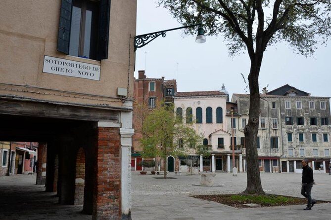 Walking Tour of Venice with Mini Cruise - Canale della Giudecca: the bigger canal and church views across the water