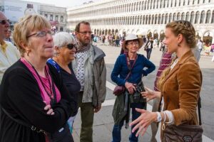 Welcome to Venice Group Tour St. Mark's Basilica & Gondola Ride - Stop 1: Mercati di Rialto and the Rialto Fish Market Stories
